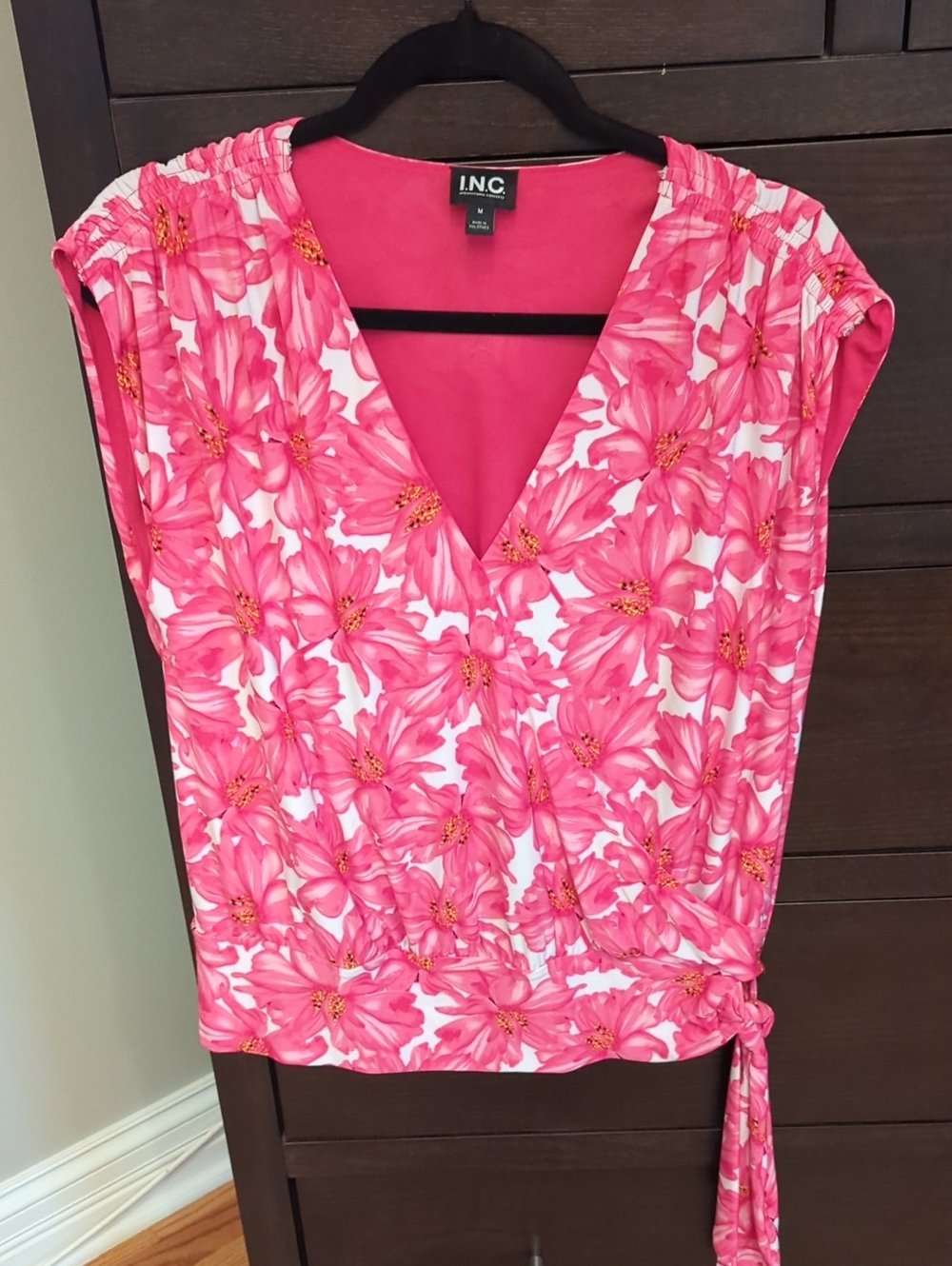 INC International Concepts Hot Pink Floral V-Neck Sleeveless Wrap Top
